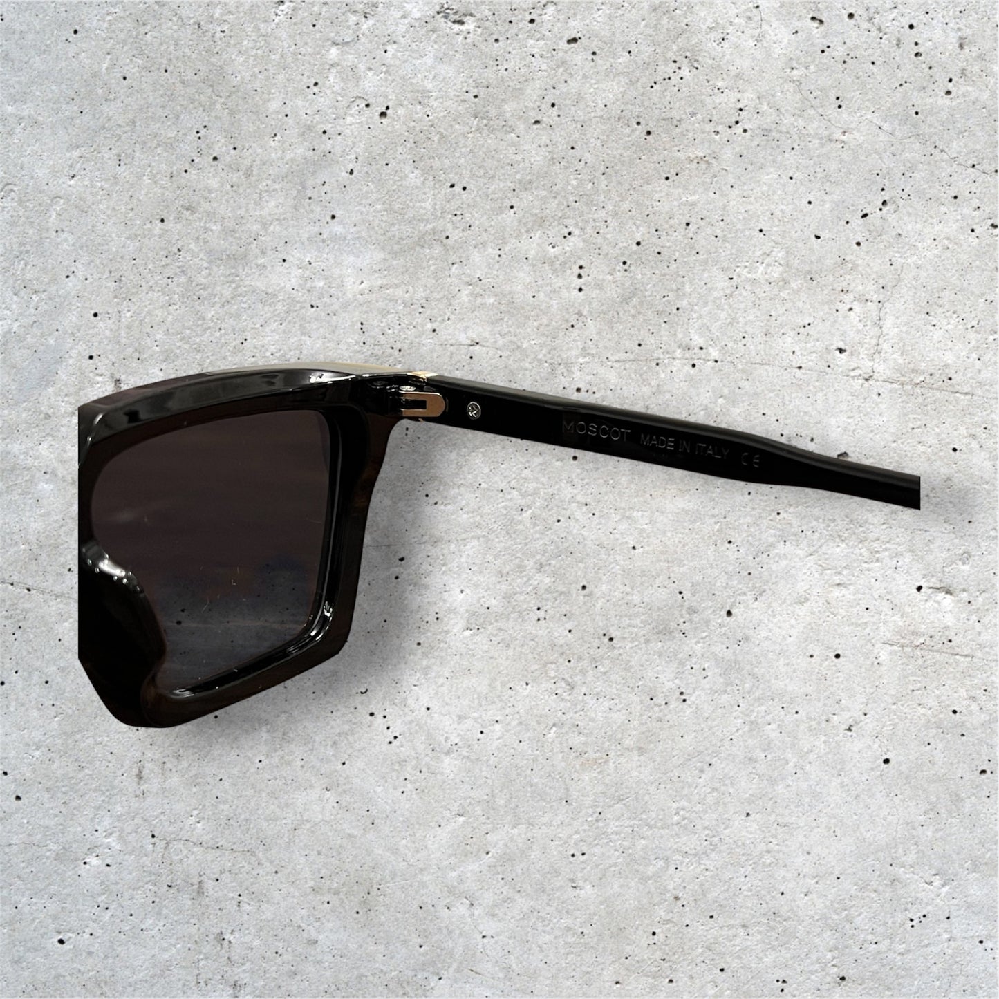 MOSCOT sunglasses